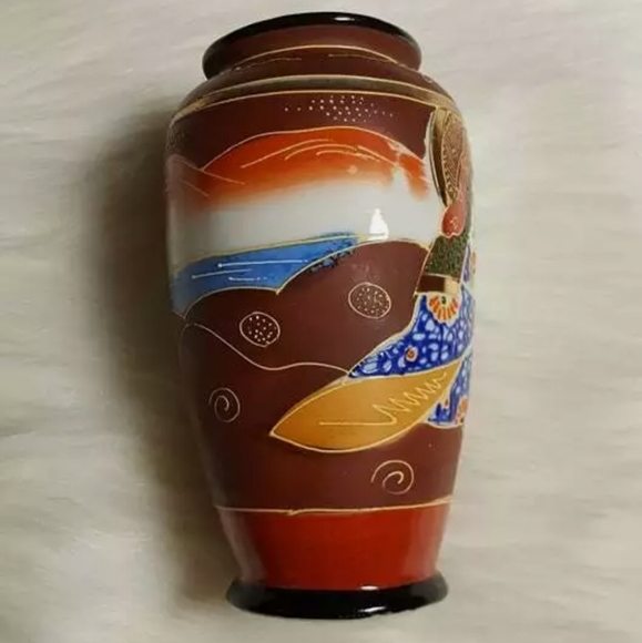 Vintage Japanese Satsuma Four Corners Vase Man Woman Gold Painted Moriage Brown - Picture 3 of 7